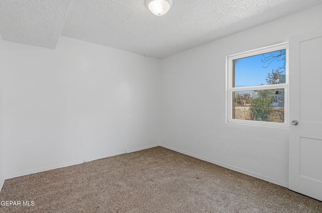 521 BEN SWAIN Drive, El Paso, TX 79915
