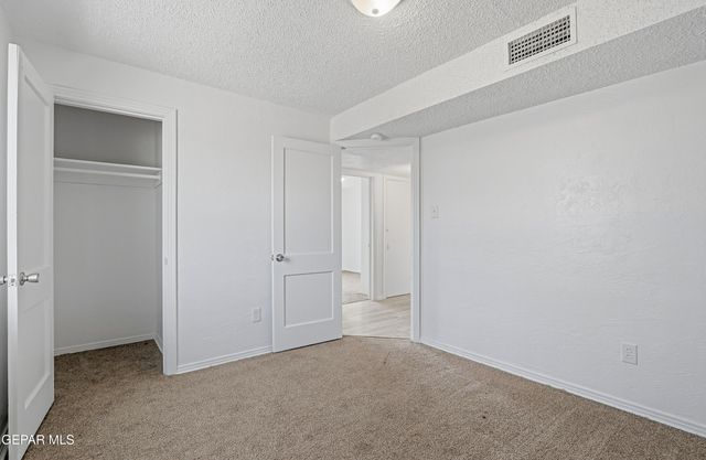 521 BEN SWAIN Drive, El Paso, TX 79915