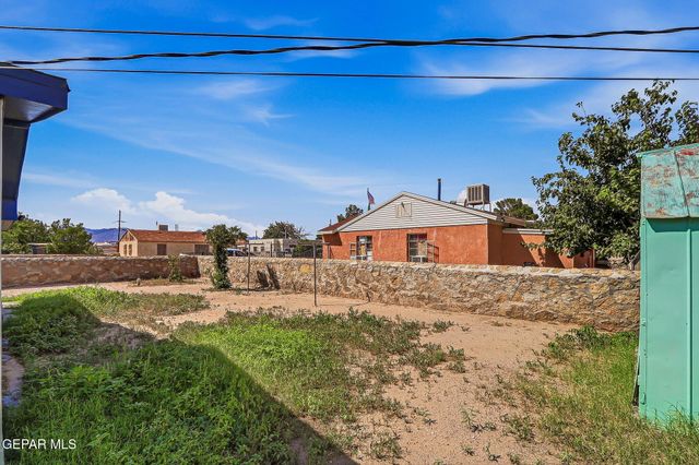 521 BEN SWAIN Drive, El Paso, TX 79915