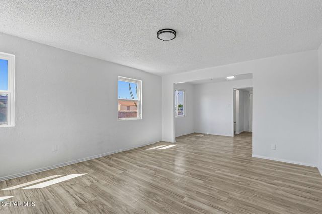 521 BEN SWAIN Drive, El Paso, TX 79915
