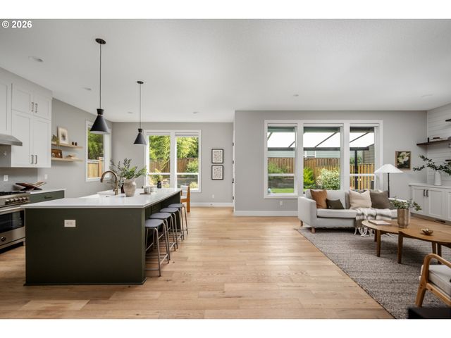 7414 Sw 80TH Ter, Portland, OR 97223