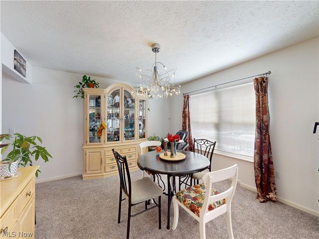 517 Parkside Lane, Tallmadge, OH 44278