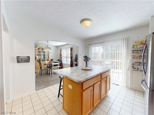 517 Parkside Lane, Tallmadge, OH 44278