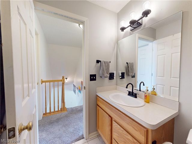 517 Parkside Lane, Tallmadge, OH 44278