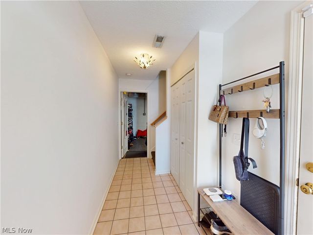 517 Parkside Lane, Tallmadge, OH 44278