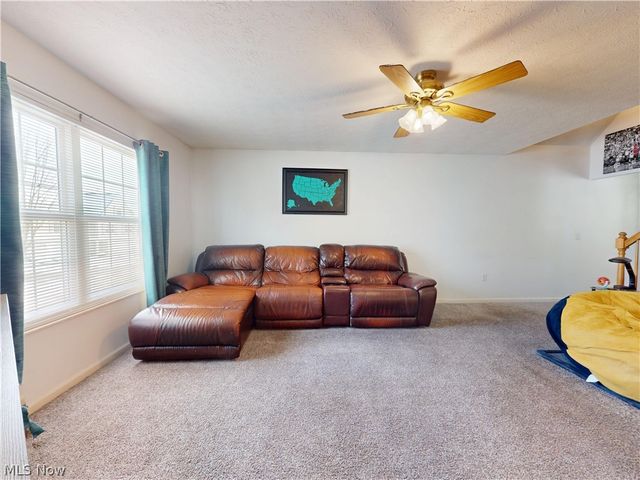 517 Parkside Lane, Tallmadge, OH 44278