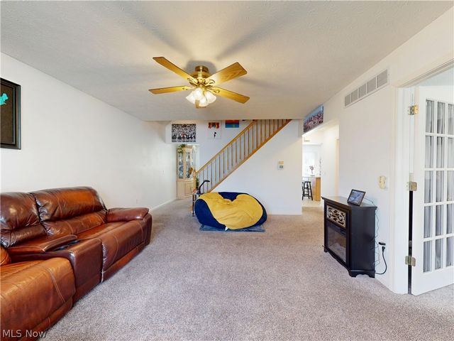 517 Parkside Lane, Tallmadge, OH 44278