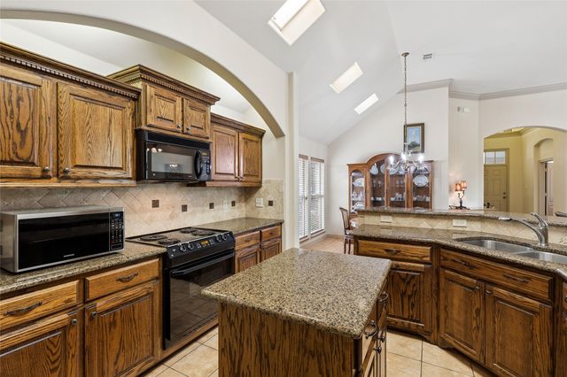 6016 Frost Street, North Richland Hills, TX 76180