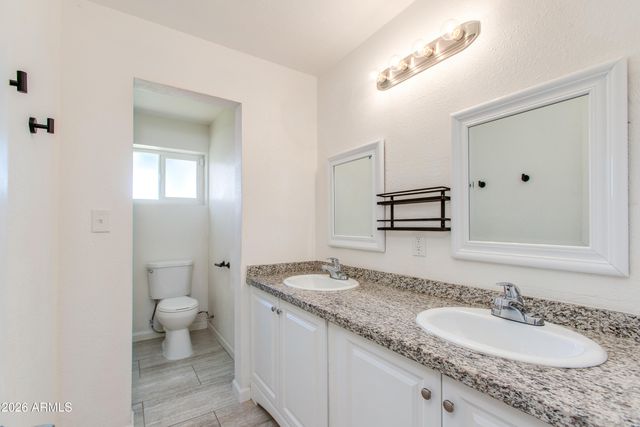 5657 N 39TH Avenue, Phoenix, AZ 85019