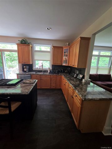 170 Watch Hill Road, Cortlandt Manor, NY 10567