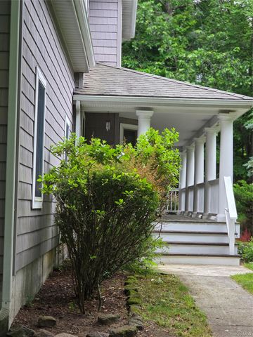 170 Watch Hill Road, Cortlandt Manor, NY 10567