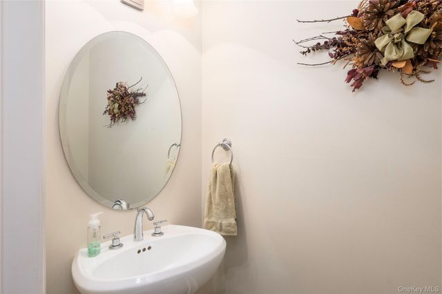 170 Watch Hill Road, Cortlandt Manor, NY 10567