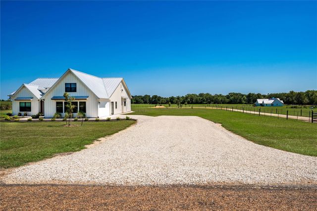 4707 Guenther Road, La Grange, TX 78945