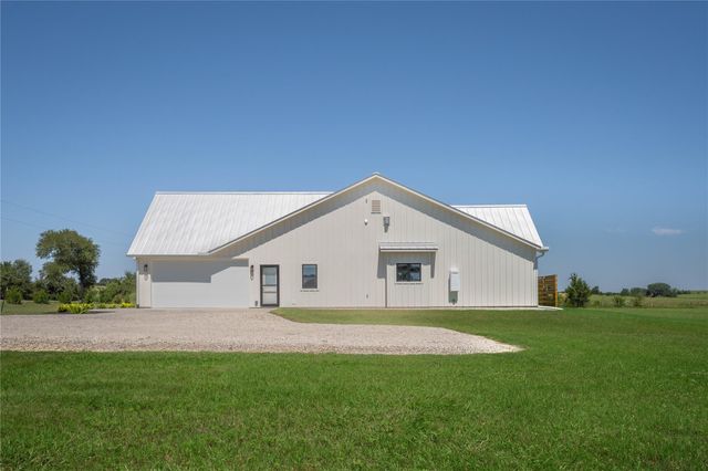 4707 Guenther Road, La Grange, TX 78945