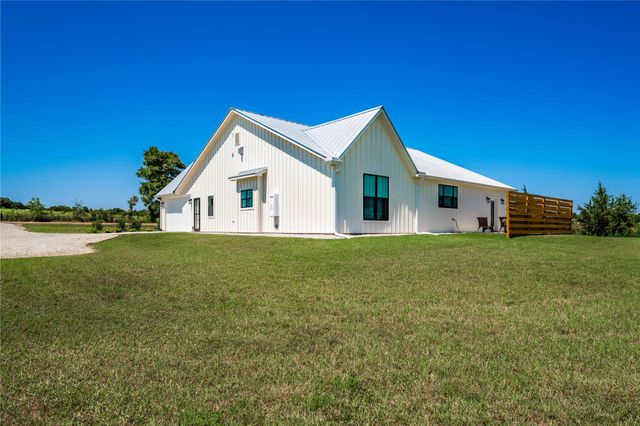 4707 Guenther Road, La Grange, TX 78945