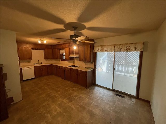 1578 Highway 62, Berryville, AR 72616