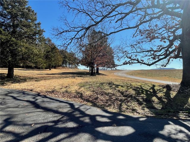 1578 Highway 62, Berryville, AR 72616