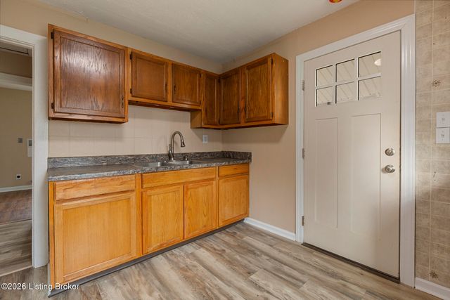 6801 Waller Ln, Louisville, KY 40258
