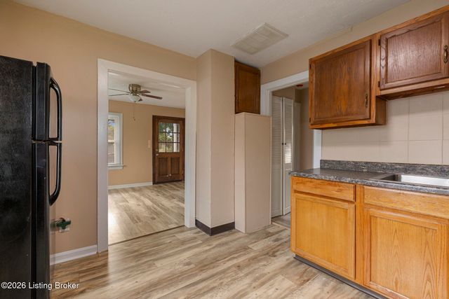 6801 Waller Ln, Louisville, KY 40258