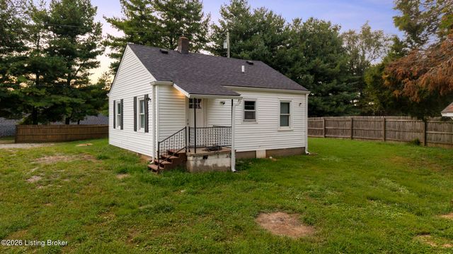 6801 Waller Ln, Louisville, KY 40258