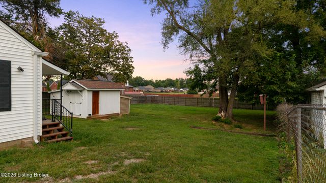 6801 Waller Ln, Louisville, KY 40258