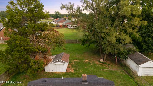 6801 Waller Ln, Louisville, KY 40258