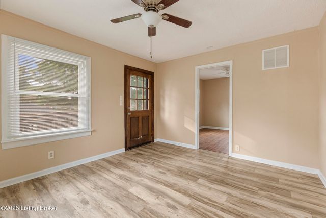 6801 Waller Ln, Louisville, KY 40258