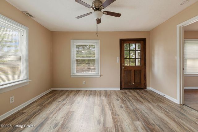 6801 Waller Ln, Louisville, KY 40258