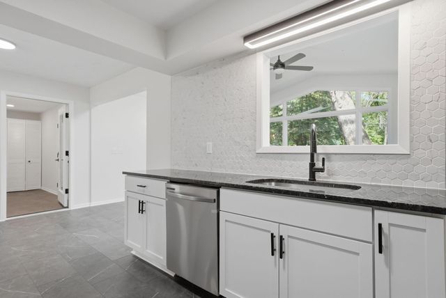 2618 Southlawn Drive, Maplewood, MN 55109