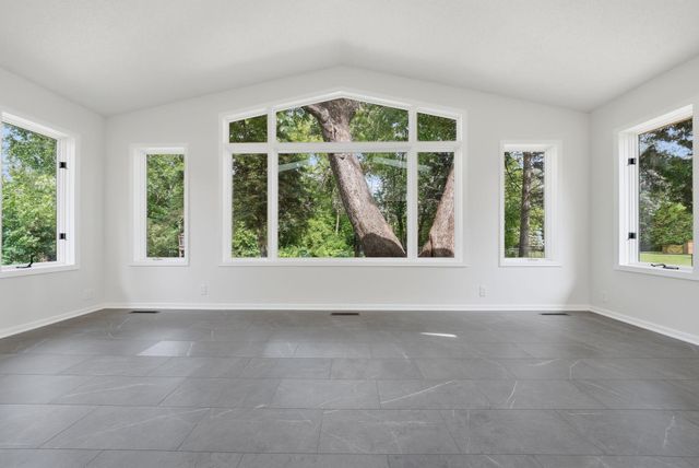 2618 Southlawn Drive, Maplewood, MN 55109
