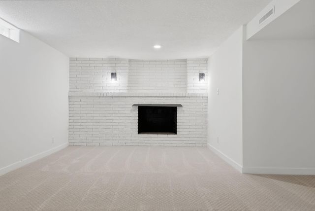 2618 Southlawn Drive, Maplewood, MN 55109