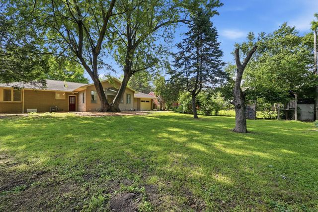 2618 Southlawn Drive, Maplewood, MN 55109