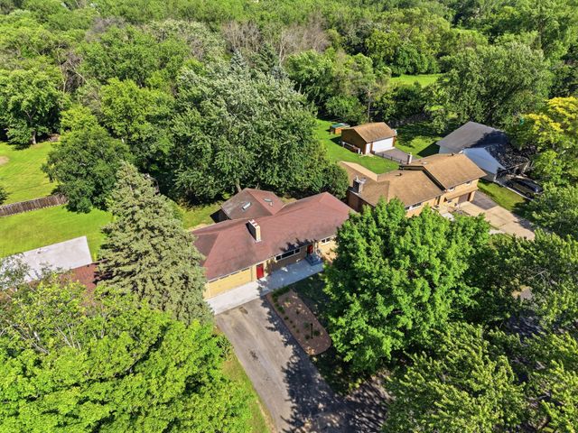 2618 Southlawn Drive, Maplewood, MN 55109