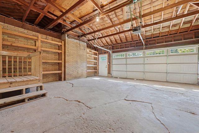 2618 Southlawn Drive, Maplewood, MN 55109