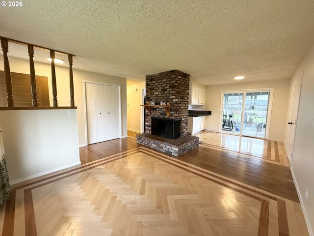 5270 Sw 182ND Ave, Beaverton, OR 97078