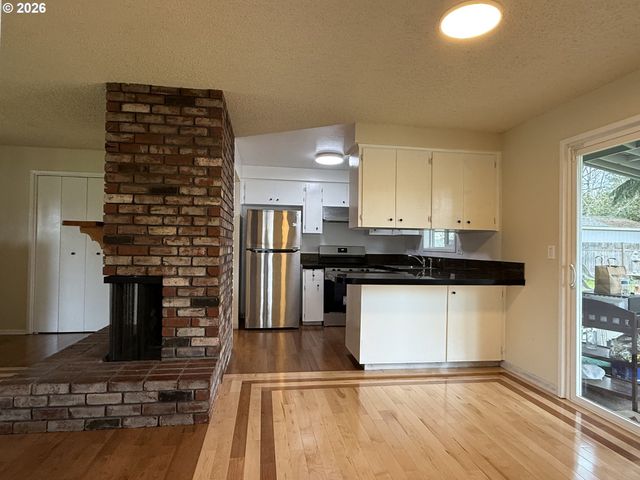 5270 Sw 182ND Ave, Beaverton, OR 97078