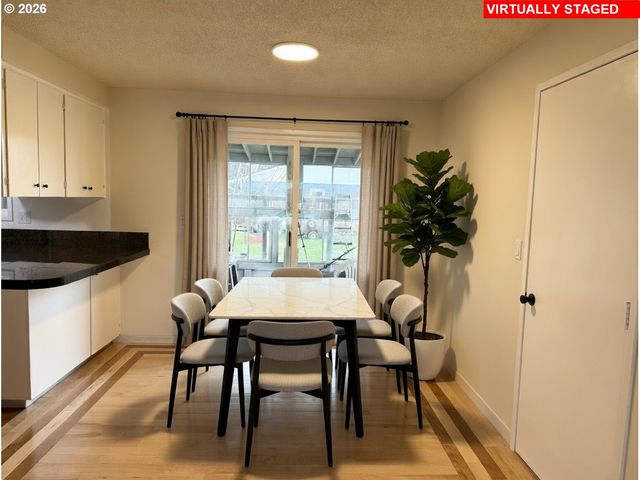 5270 Sw 182ND Ave, Beaverton, OR 97078