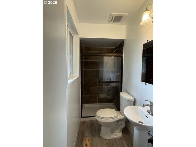 5270 Sw 182ND Ave, Beaverton, OR 97078