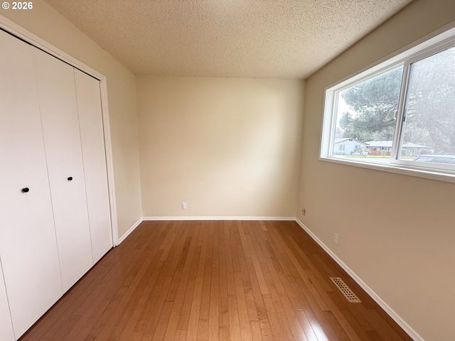 5270 Sw 182ND Ave, Beaverton, OR 97078