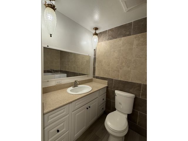 5270 Sw 182ND Ave, Beaverton, OR 97078