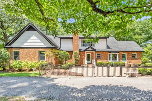 1300 ROCK HILL Road, Fayetteville, NC 28312