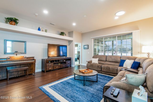 1124 Eleuthera Drive NE, Palm Bay, FL 32905