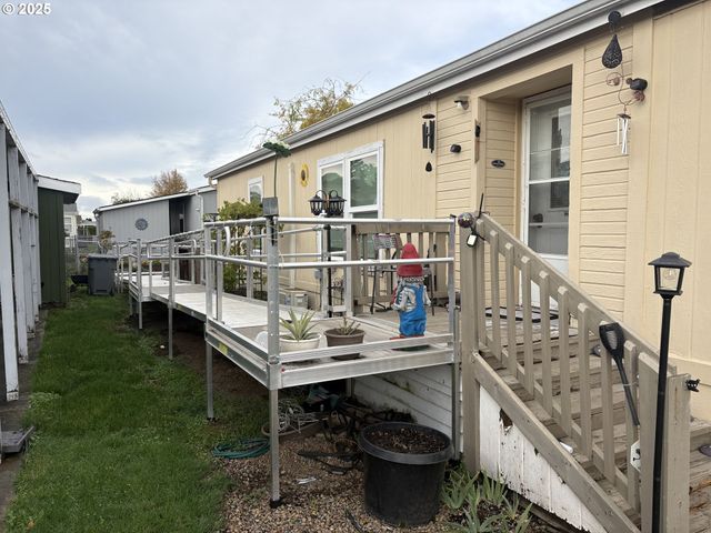 1699 N TERRY St 223, Eugene, OR 97402