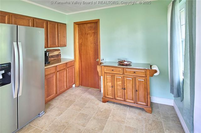 318 Monroe Street, South Charleston, WV 25303