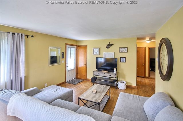 318 Monroe Street, South Charleston, WV 25303