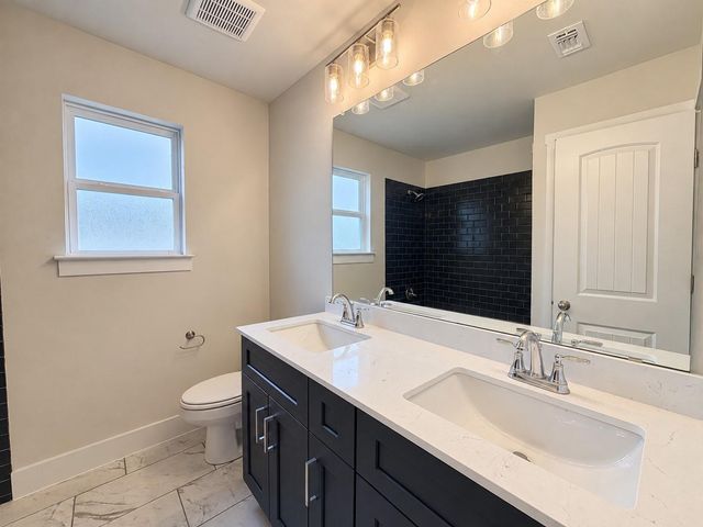 19124 Moreland LN, Pflugerville, TX 78660