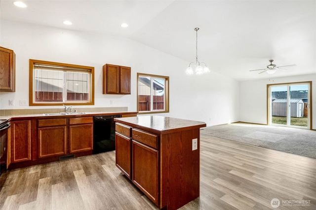 950 K Street SE, Ephrata, WA 98823