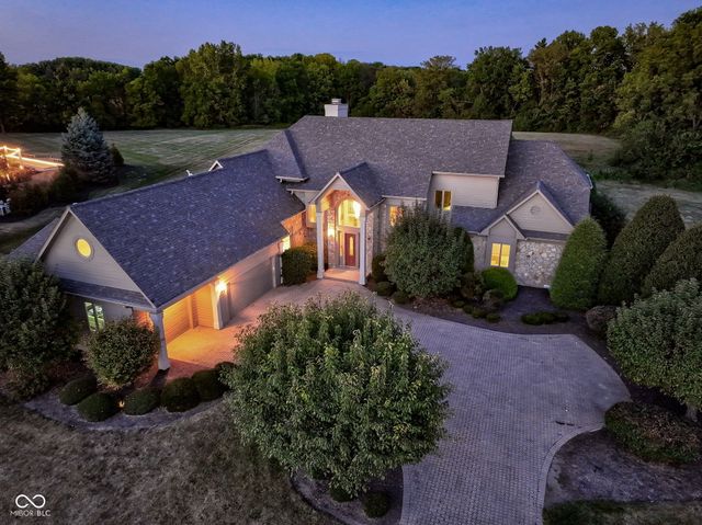 9420 Timberwolf Lane, Zionsville, IN 46077