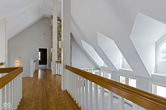 9420 Timberwolf Lane, Zionsville, IN 46077