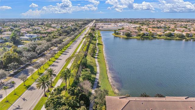9615 Watercrest Isle, Parkland, FL 33076